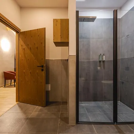 Granduca Mountain Wellness فندق كامبينيا