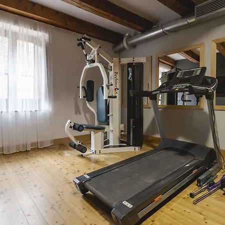 Granduca Mountain Wellness فندق كامبينيا