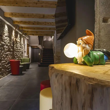 Granduca Mountain Wellness فندق كامبينيا